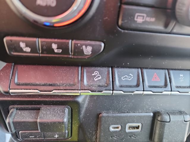 Used 2022 Chevrolet Silverado 2500 LTZ w/ LTZ Convenience Package image 16