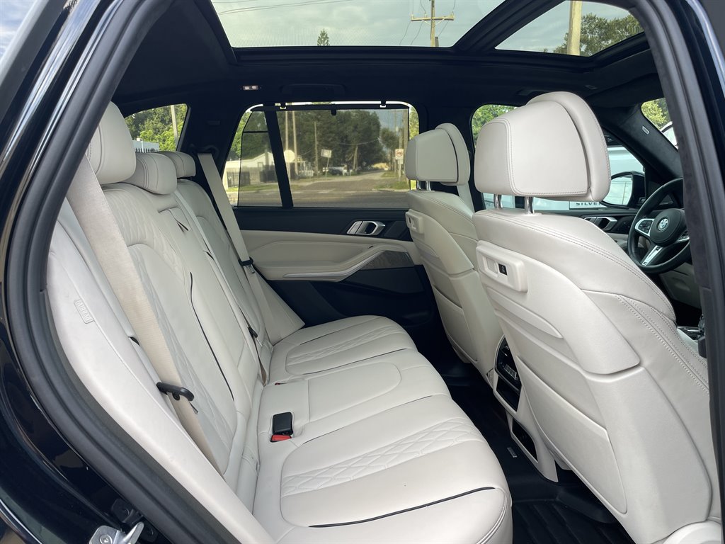 Used 2020 BMW X5 M50i w/ Executive Package AWD/4WD image 25