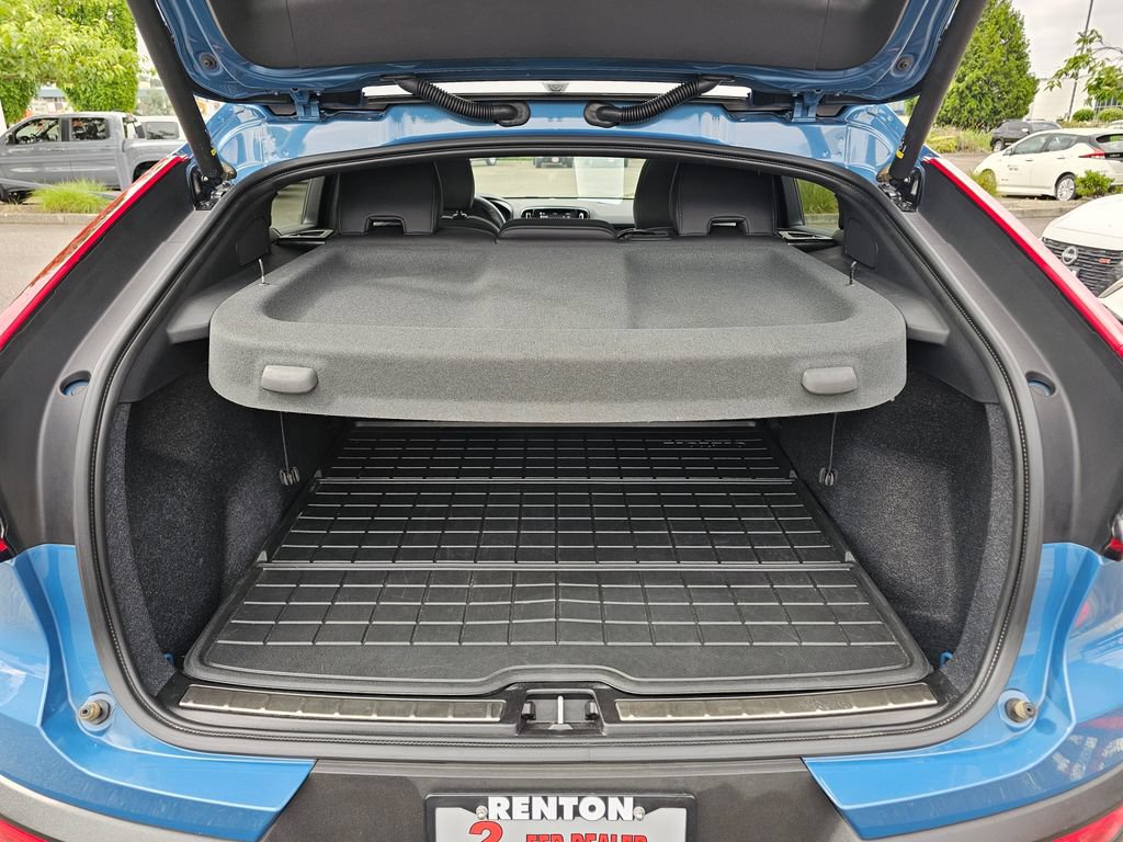Used 2023 Volvo C40 P8 Recharge Ultimate w/ Protection Package Premier AWD/4WD image 13