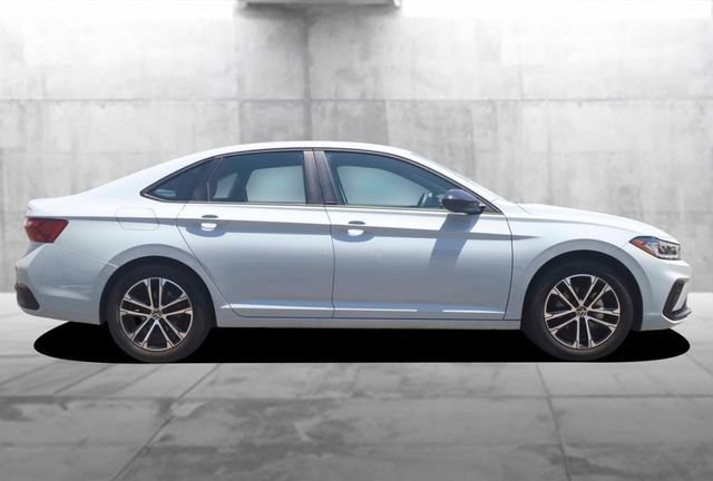 Used 2025 Volkswagen Jetta Sport FWD image 5