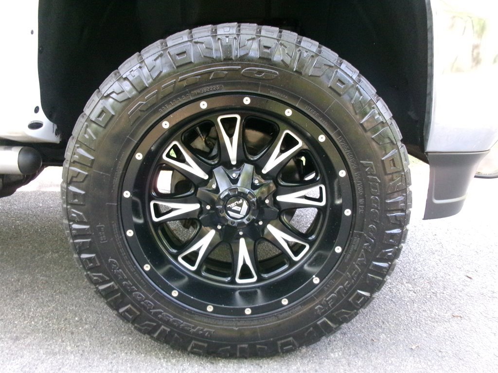 Used 2018 GMC Sierra 2500 SLT w/ Duramax Plus Package AWD/4WD image 51