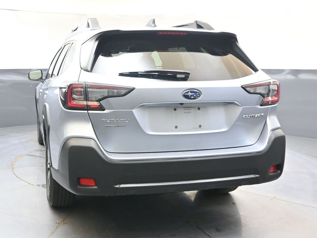 Certified 2024 Subaru Outback Premium AWD/4WD image 4
