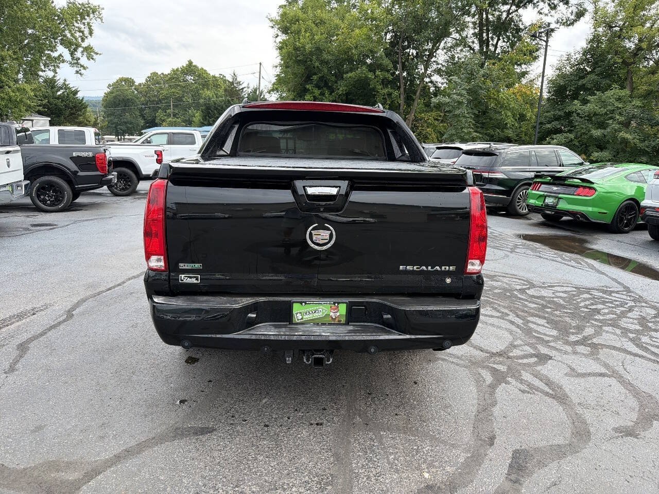 Used 2011 Cadillac Escalade EXT Luxury AWD/4WD image 8