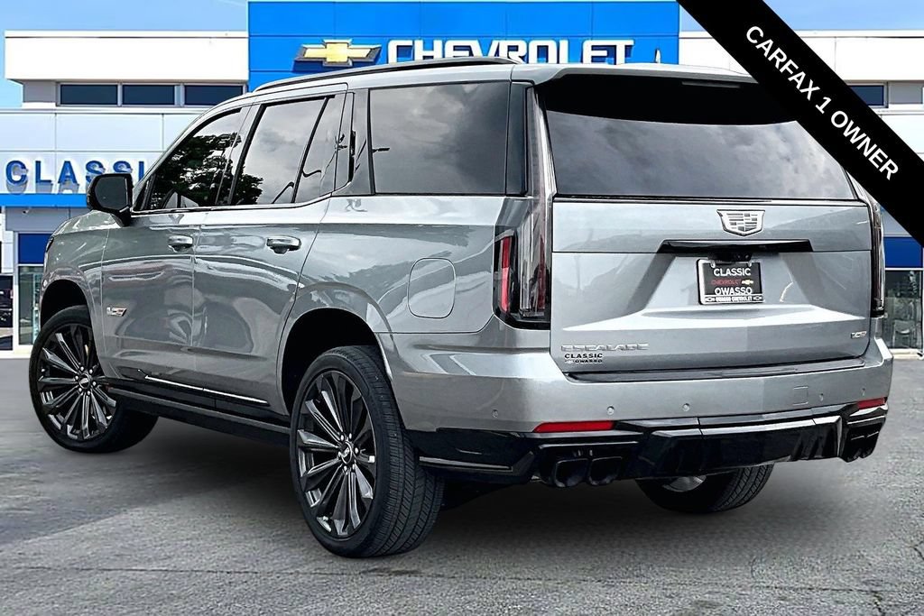 Used 2025 Cadillac Escalade V AWD/4WD image 3