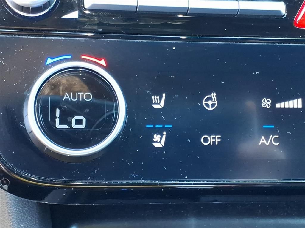 Used 2025 Hyundai Santa Cruz Limited image 15