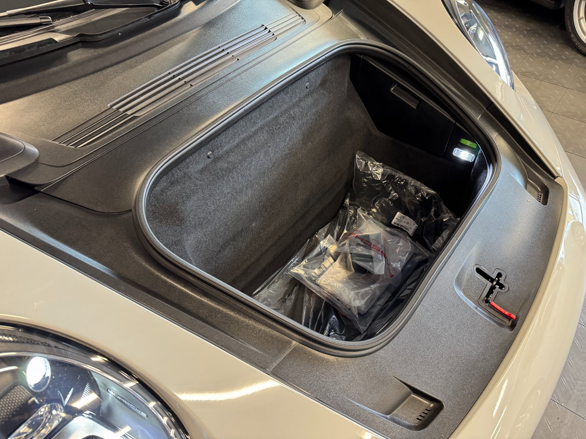 Used 2024 Porsche 911 Carrera T image 59