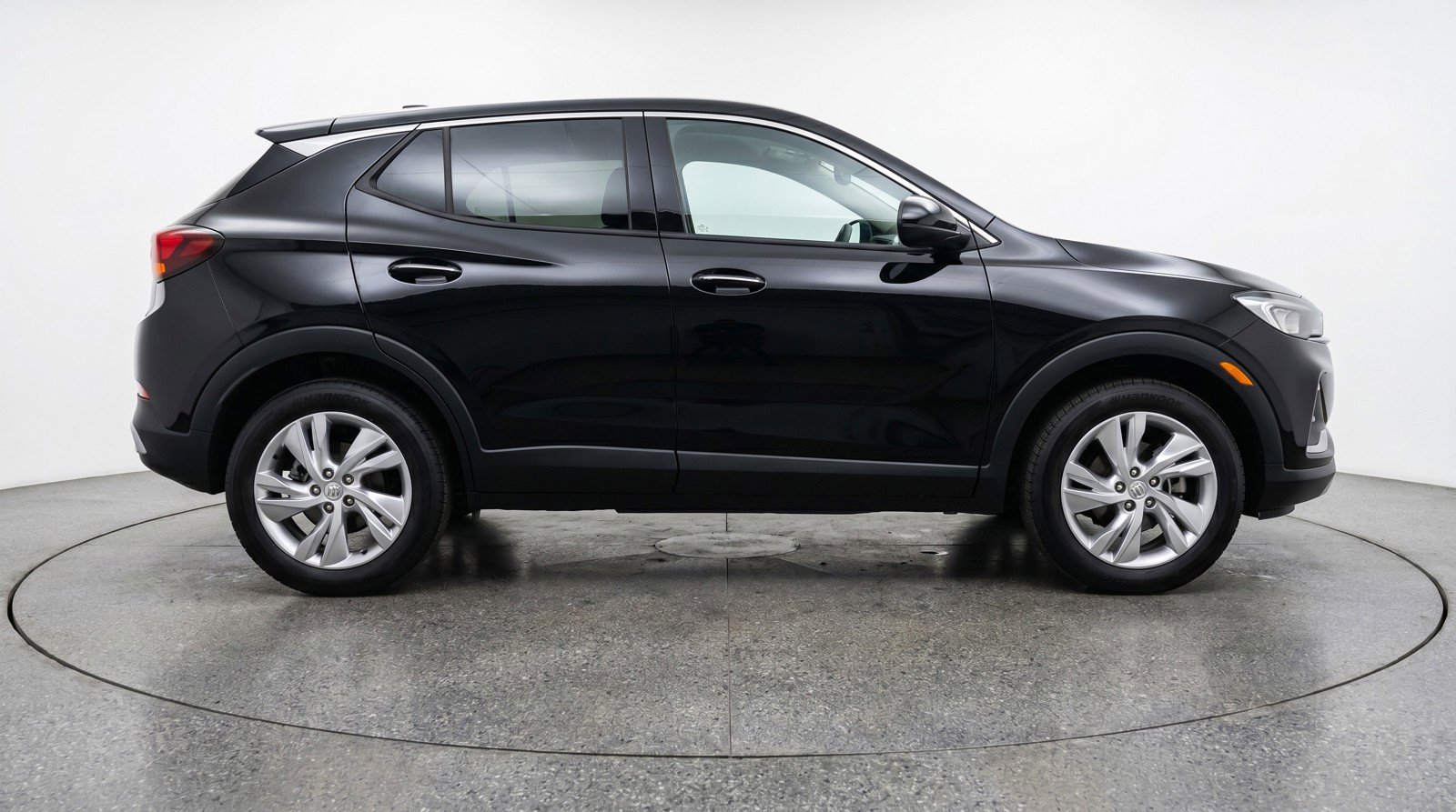 Used 2025 Buick Encore GX Preferred AWD/4WD image 11