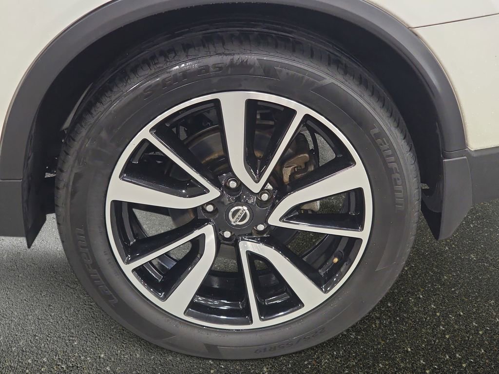 Used 2020 Nissan Rogue SL image 28