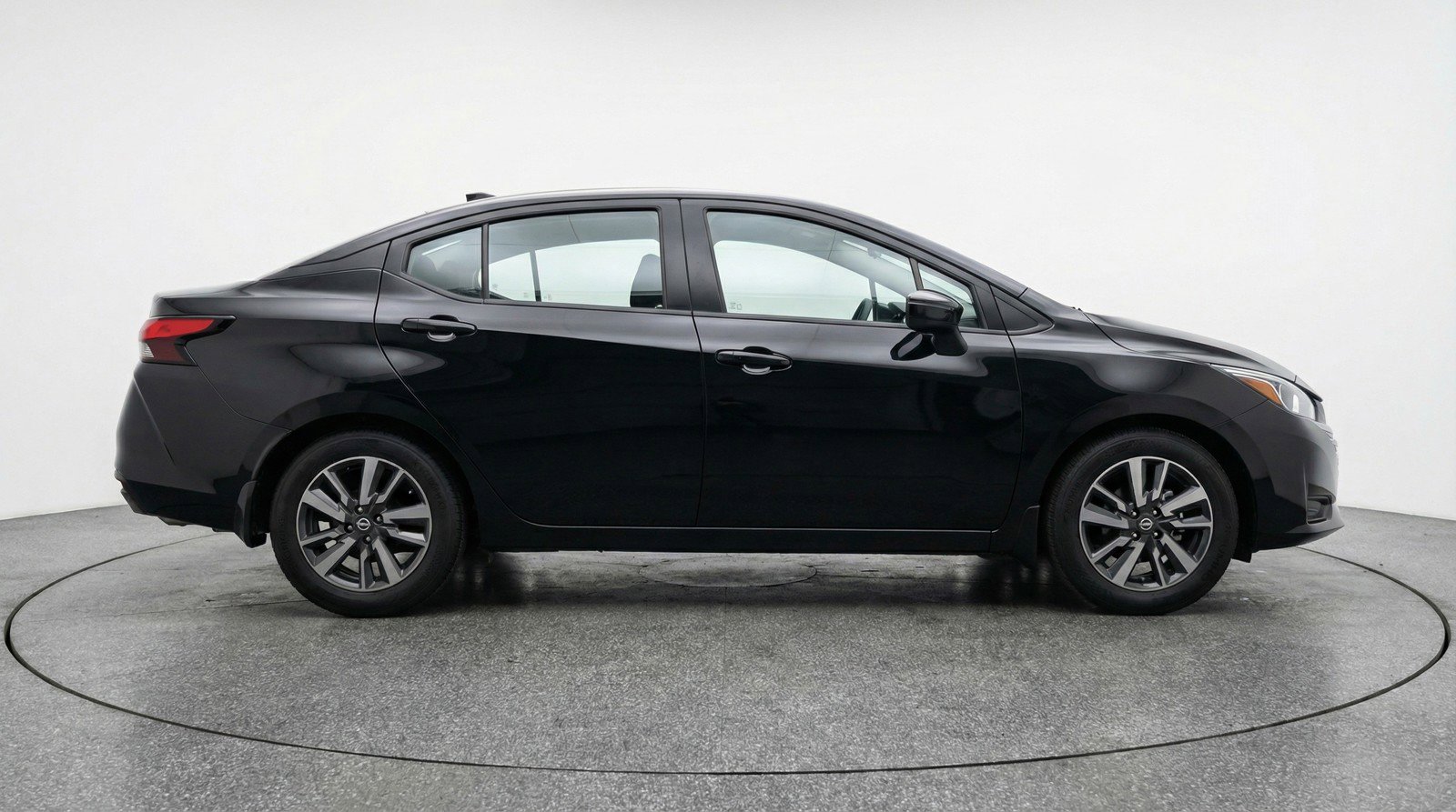 Used 2025 Nissan Versa SV image 11