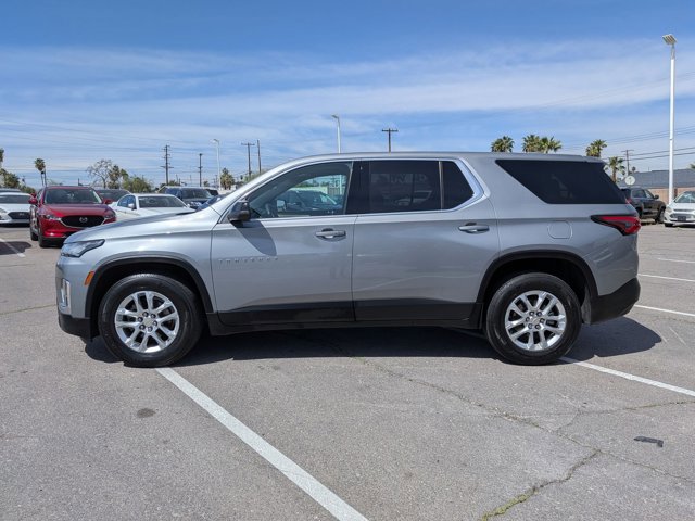 Used 2023 Chevrolet Traverse LS image 9
