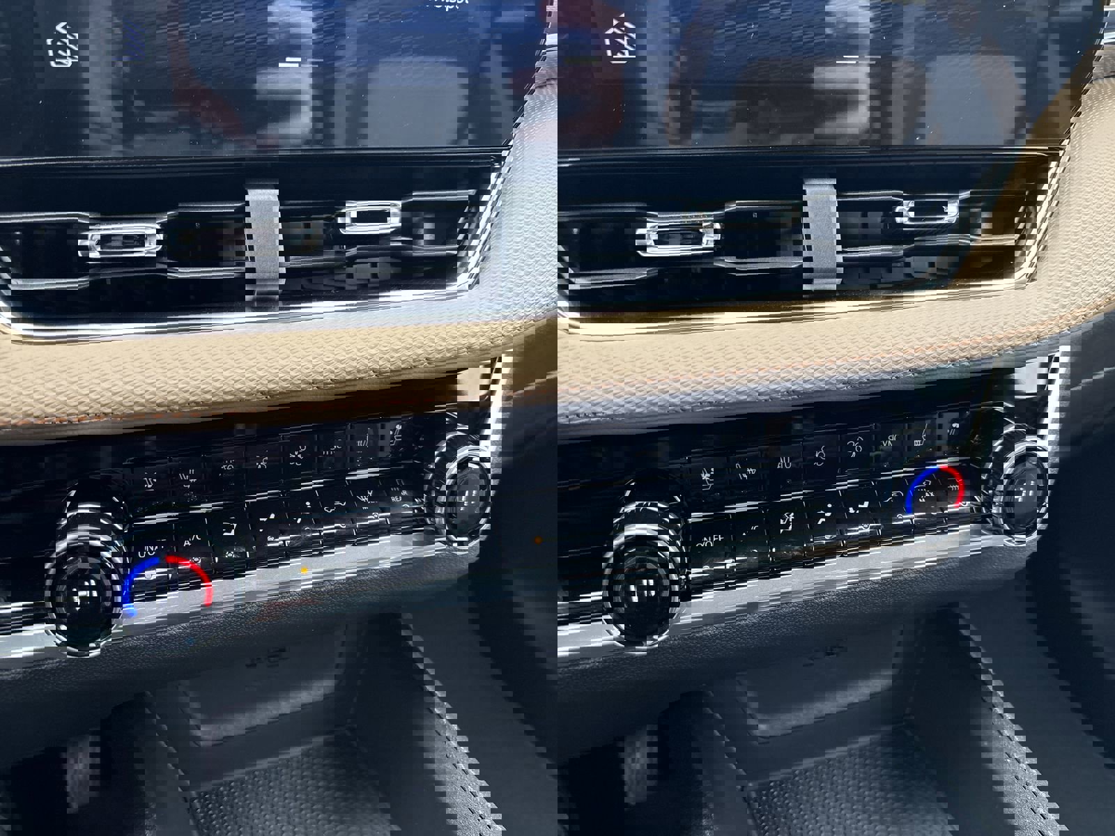 New 2026 Chevrolet Equinox ACTIV w/ Convenience Package III image 21