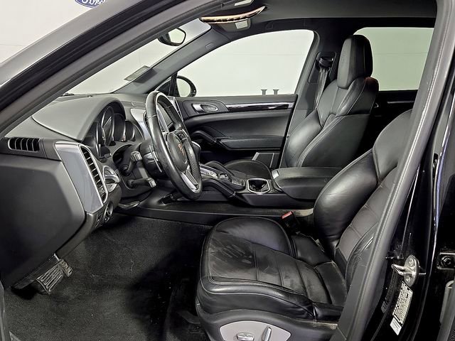 Used 2017 Porsche Cayenne Platinum Edition image 14