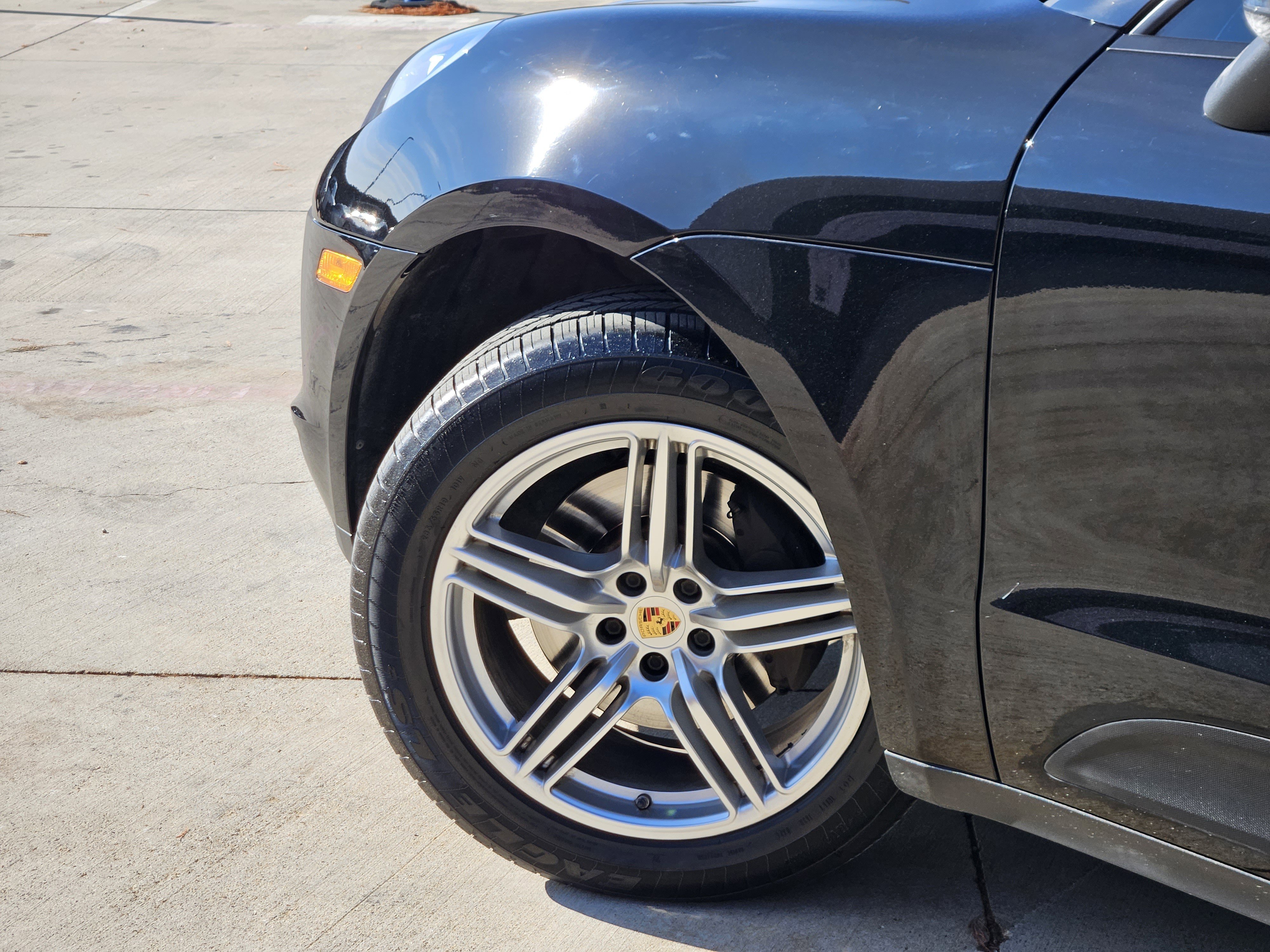 Used 2019 Porsche Macan image 5