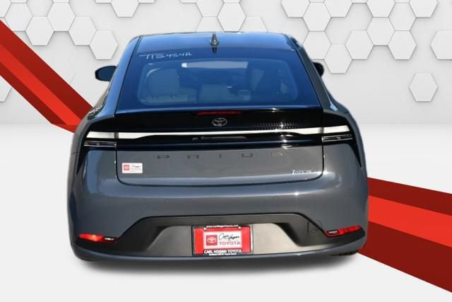 Used 2025 Toyota Prius Plug-In Hybrid FWD image 4