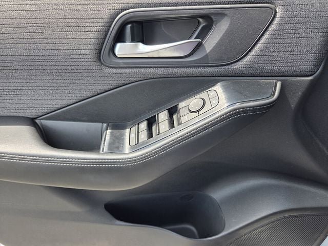 Used 2023 Nissan Rogue SV FWD image 27