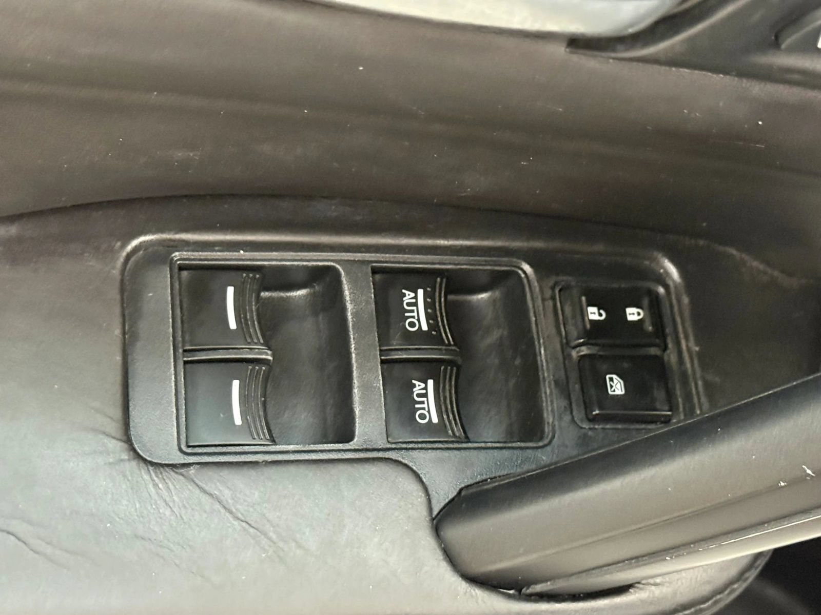 Used 2012 Acura TL w/ Technology Package FWD image 30