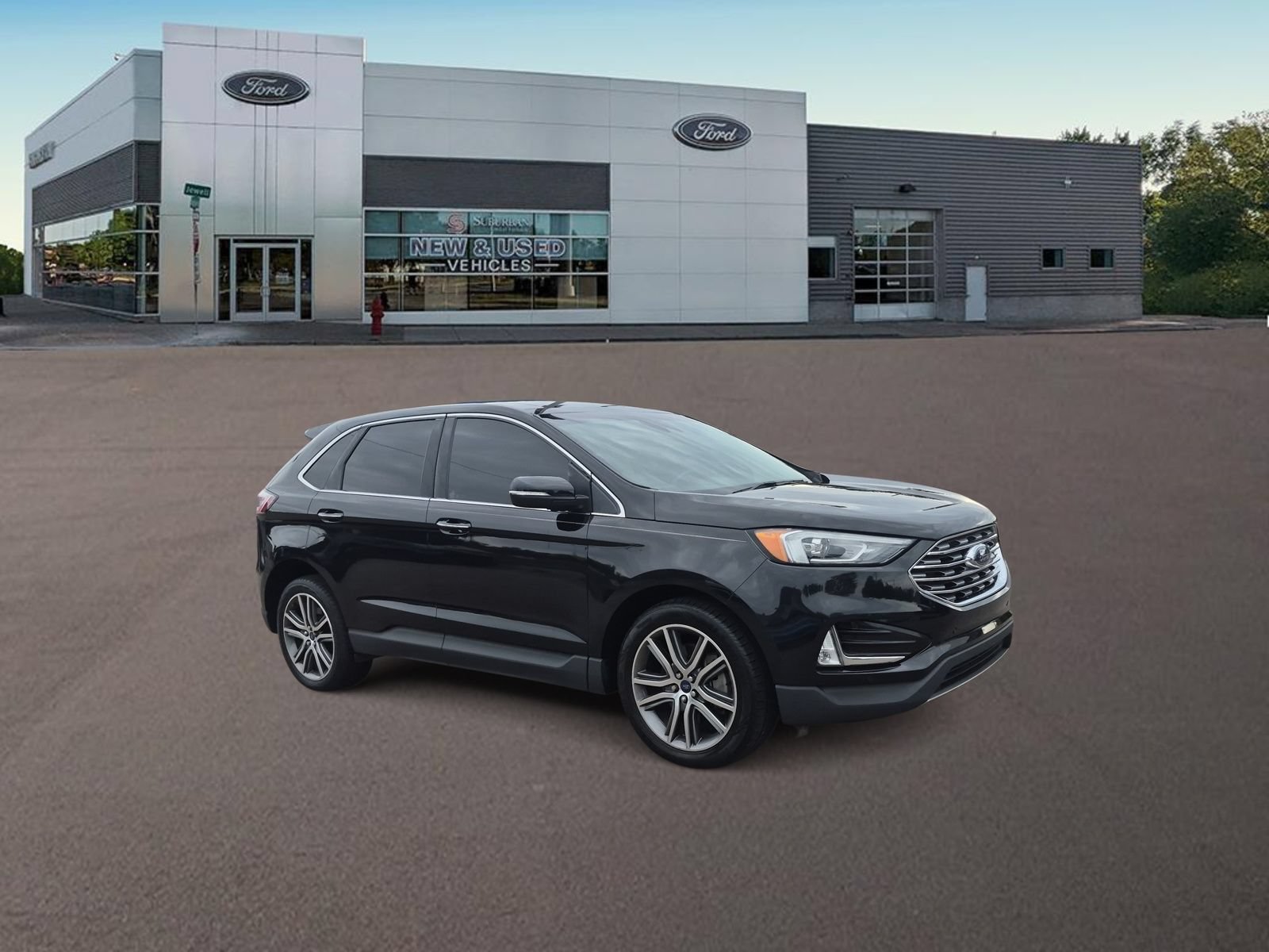Used 2021 Ford Edge Titanium w/ Class II Trailer Tow Package AWD/4WD image 2