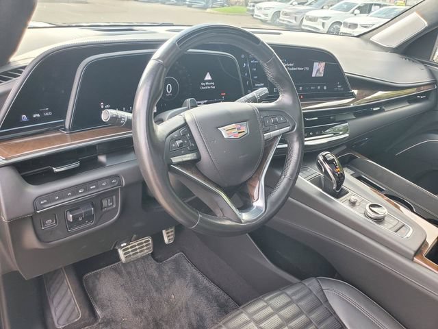 Used 2023 Cadillac Escalade Sport Platinum w/ LPO, ONYX Package AWD/4WD image 15