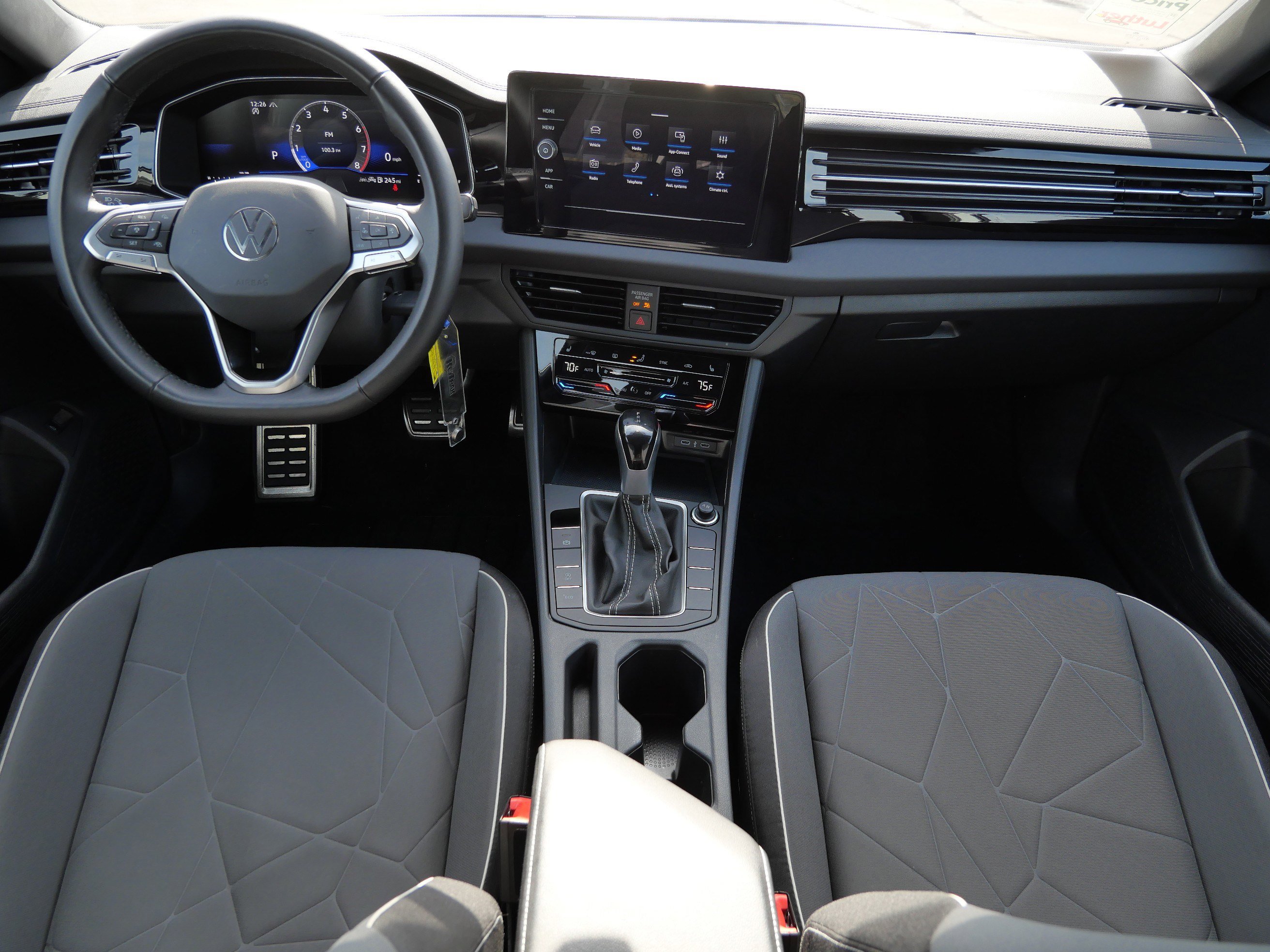 Certified 2025 Volkswagen Jetta Sport image 10