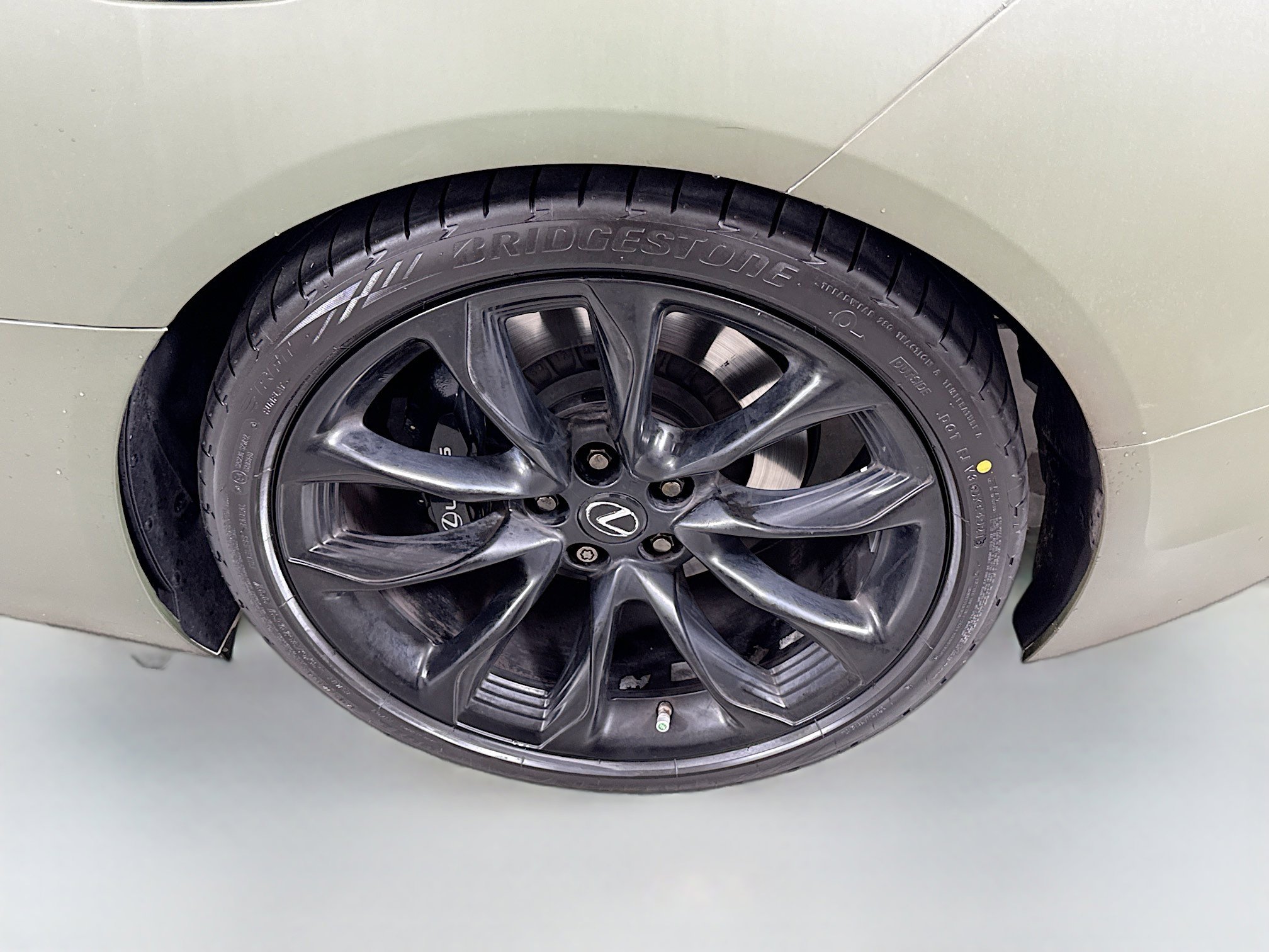 Used 2018 Lexus LC 500 Coupe w/ Performance Package image 27