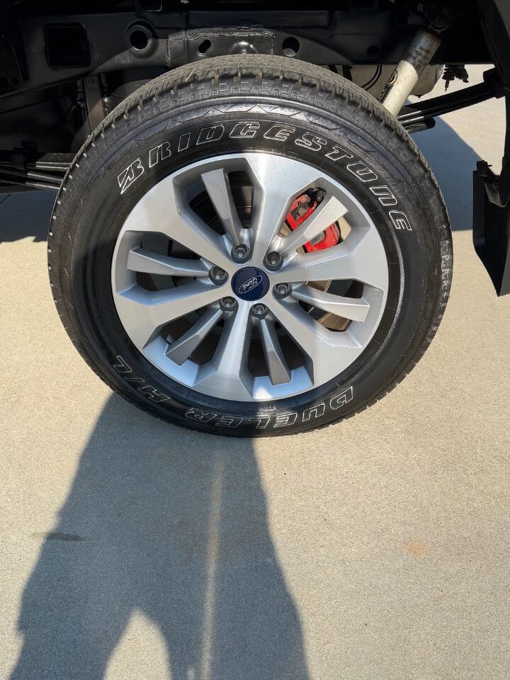 Used 2017 Ford F150 Platinum w/ Equipment Group 701A Luxury image 7