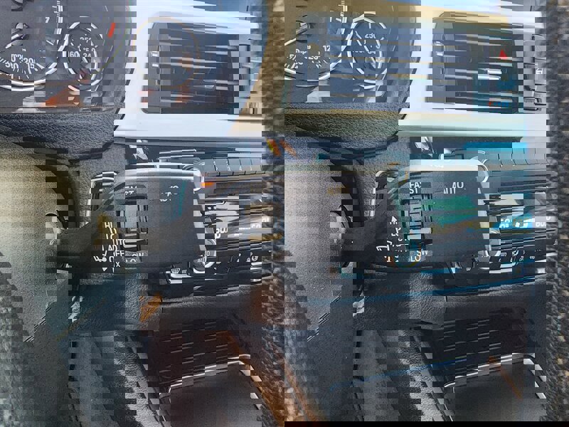 Used 2018 BMW 320i Sedan w/ Convenience Package image 30