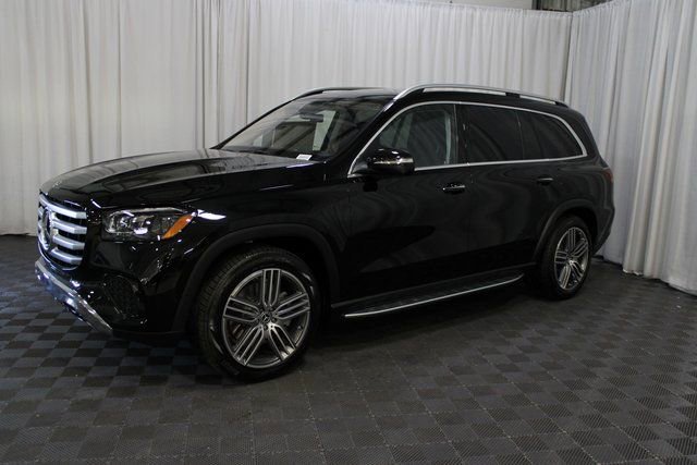 New 2026 Mercedes-Benz GLS 450 4MATIC image 3