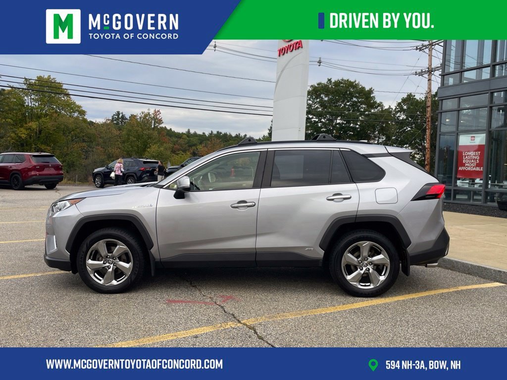 Used 2020 Toyota RAV4 Limited AWD/4WD image 2
