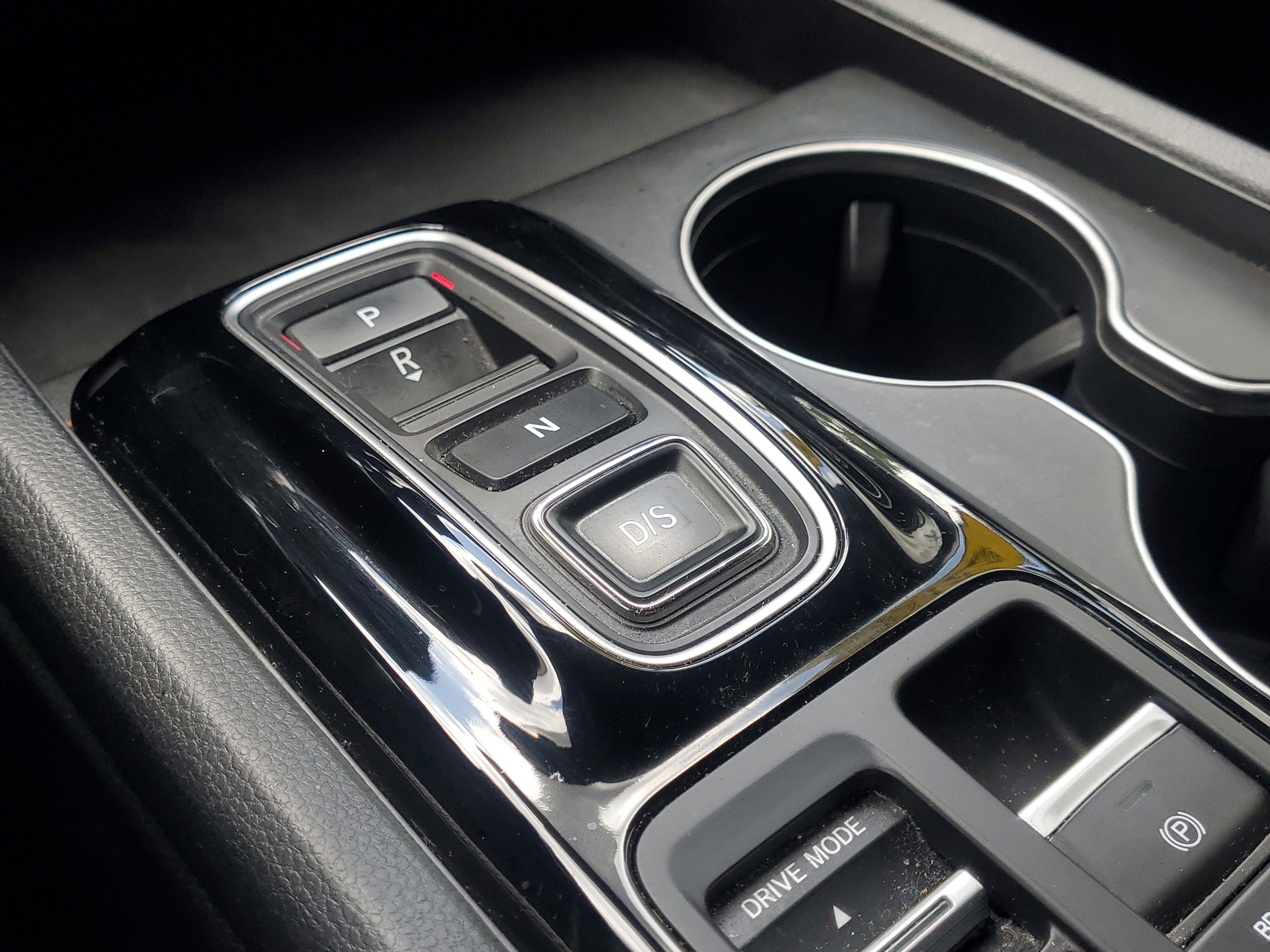 Used 2025 Honda Pilot Sport image 30