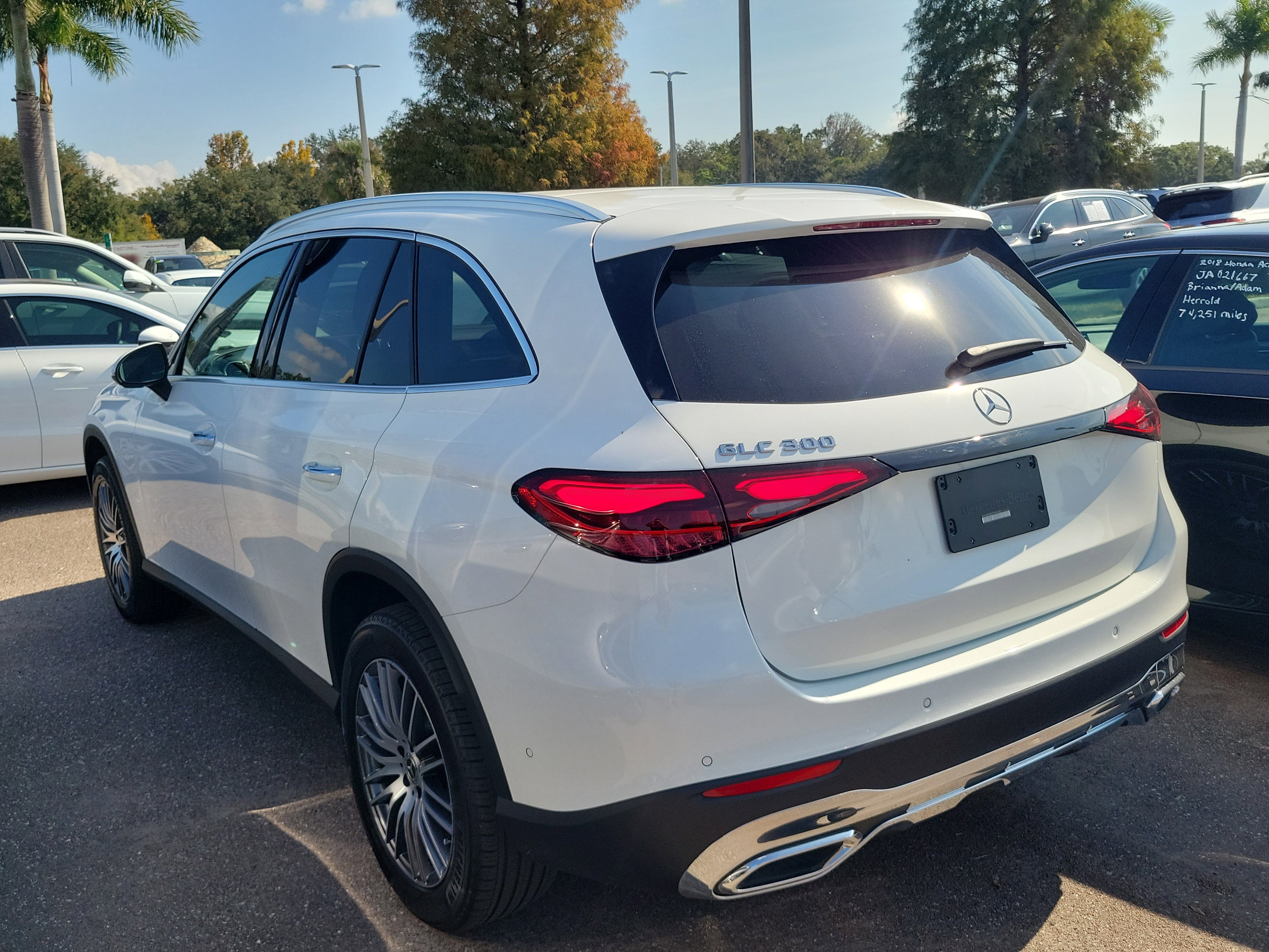 Certified 2025 Mercedes-Benz GLC 300 image 3