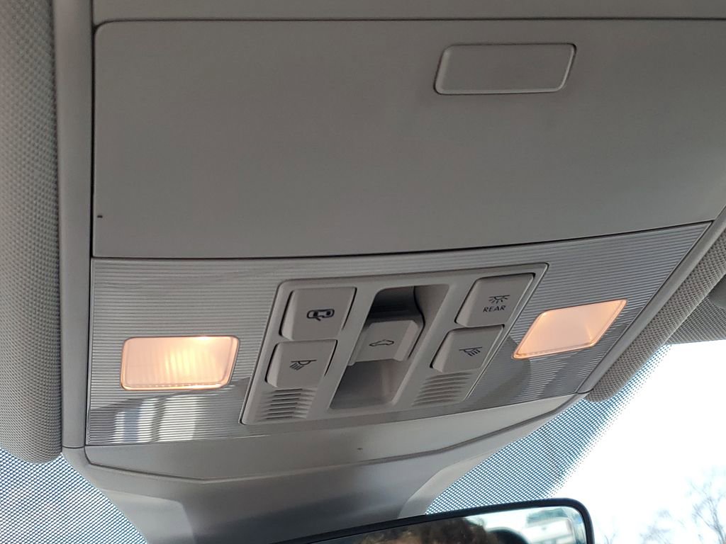 Used 2023 Volkswagen Jetta SE image 23