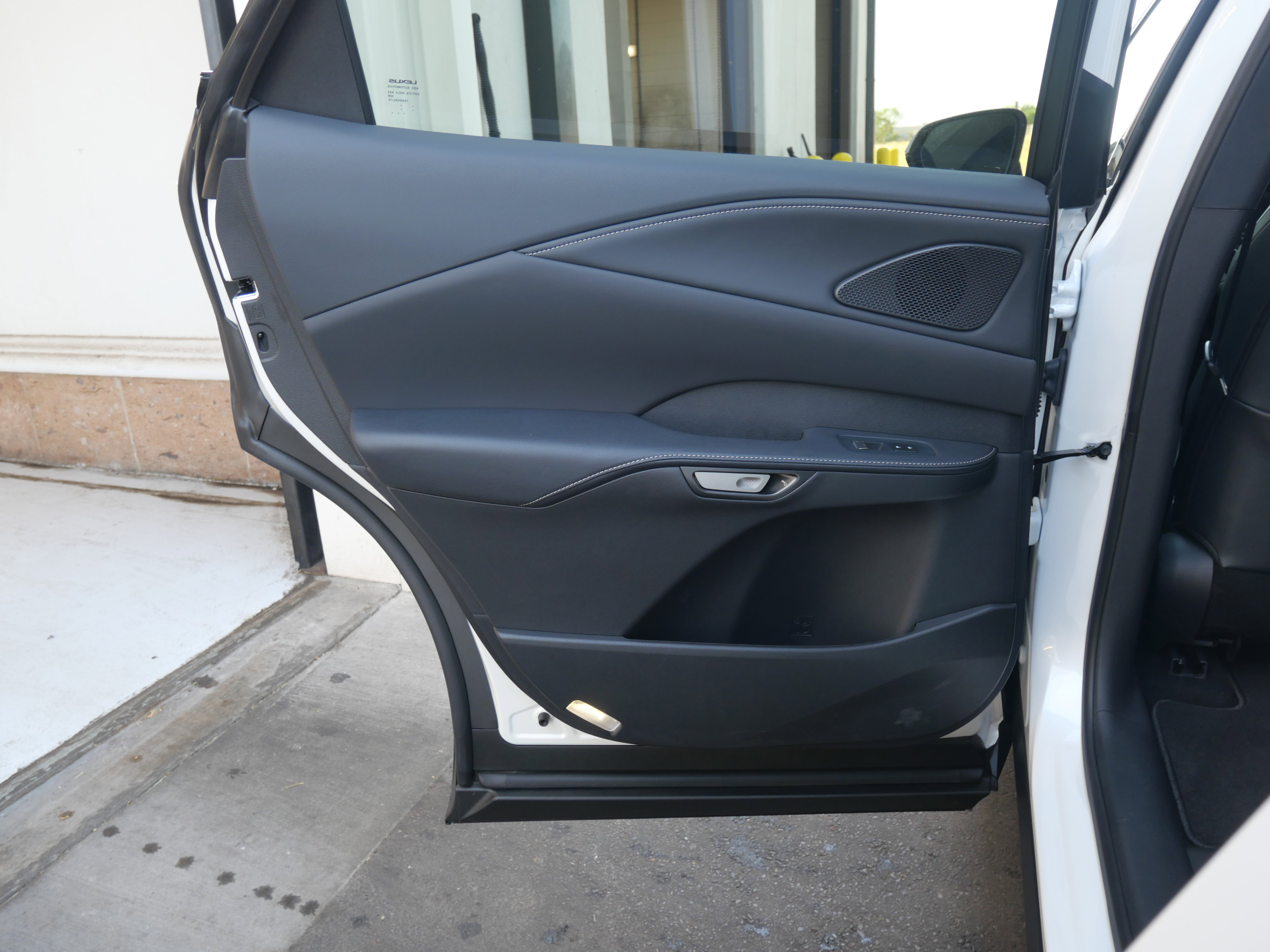 Used 2025 Lexus RX 350 FWD image 9