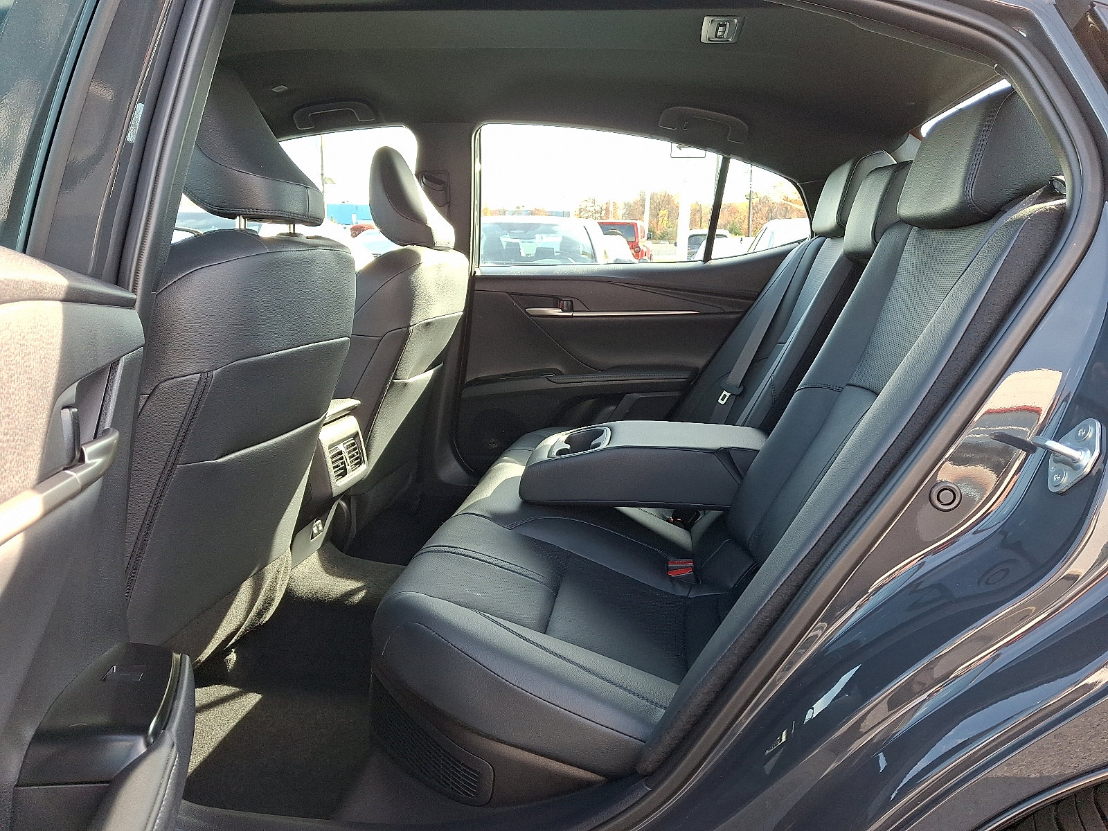 Used 2025 Toyota Camry XSE image 10