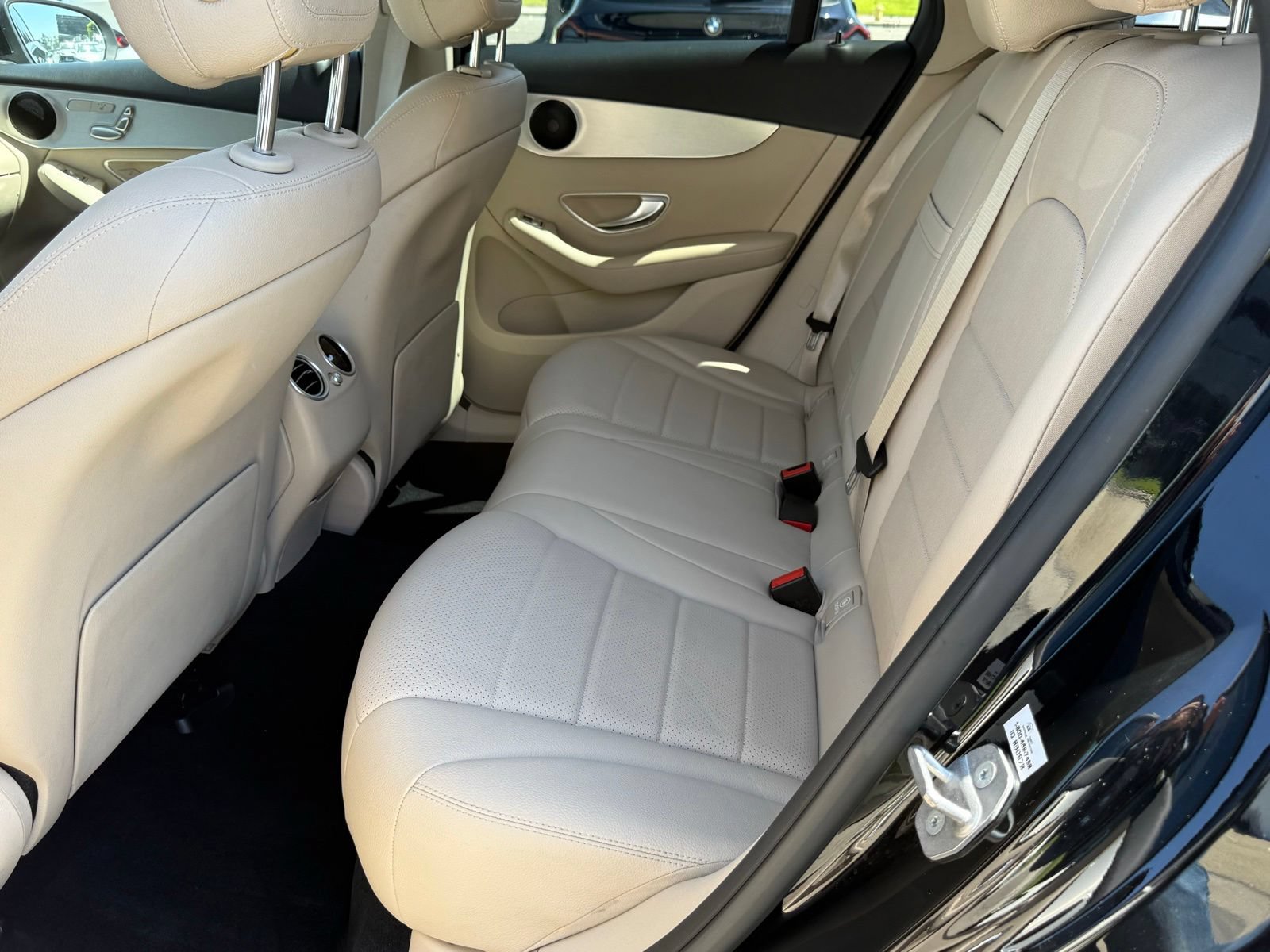 Used 2021 Mercedes-Benz GLC 300 image 43