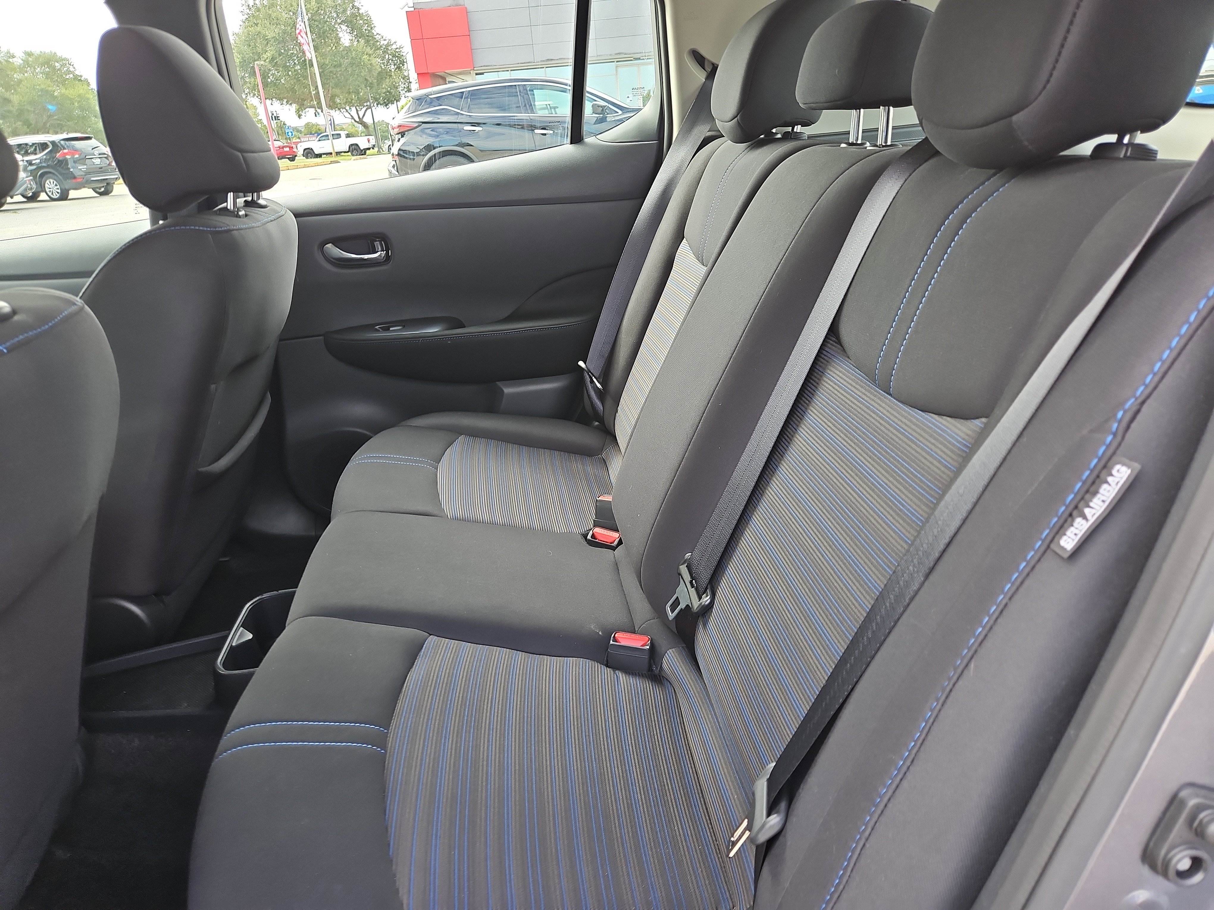 Used 2025 Nissan Leaf S image 10