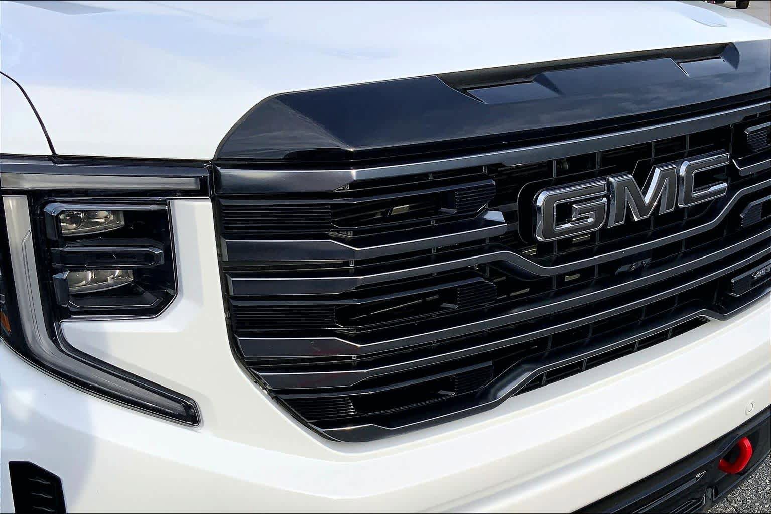 Used 2026 GMC Sierra 1500 AT4 w/ AT4 Premium Package AWD/4WD image 29
