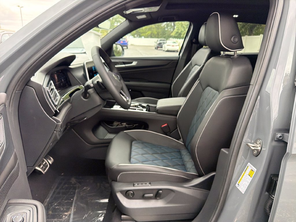 New 2026 Volkswagen Atlas Cross Sport SEL Premium R-Line AWD/4WD image 9