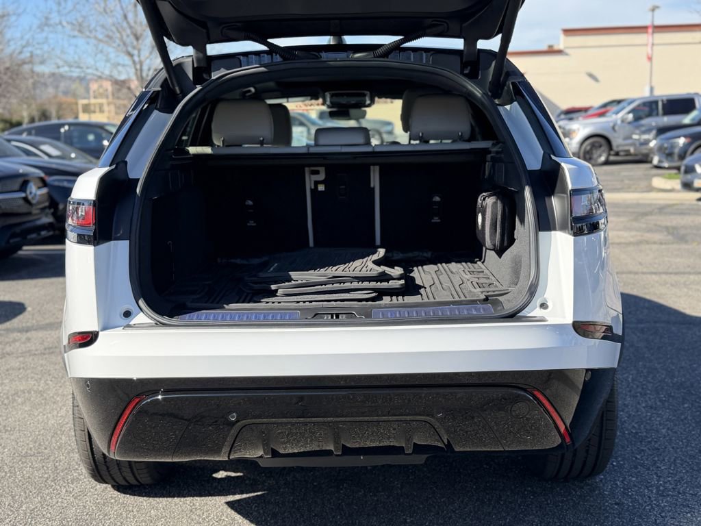 Used 2022 Land Rover Range Rover Velar R-Dynamic S image 13