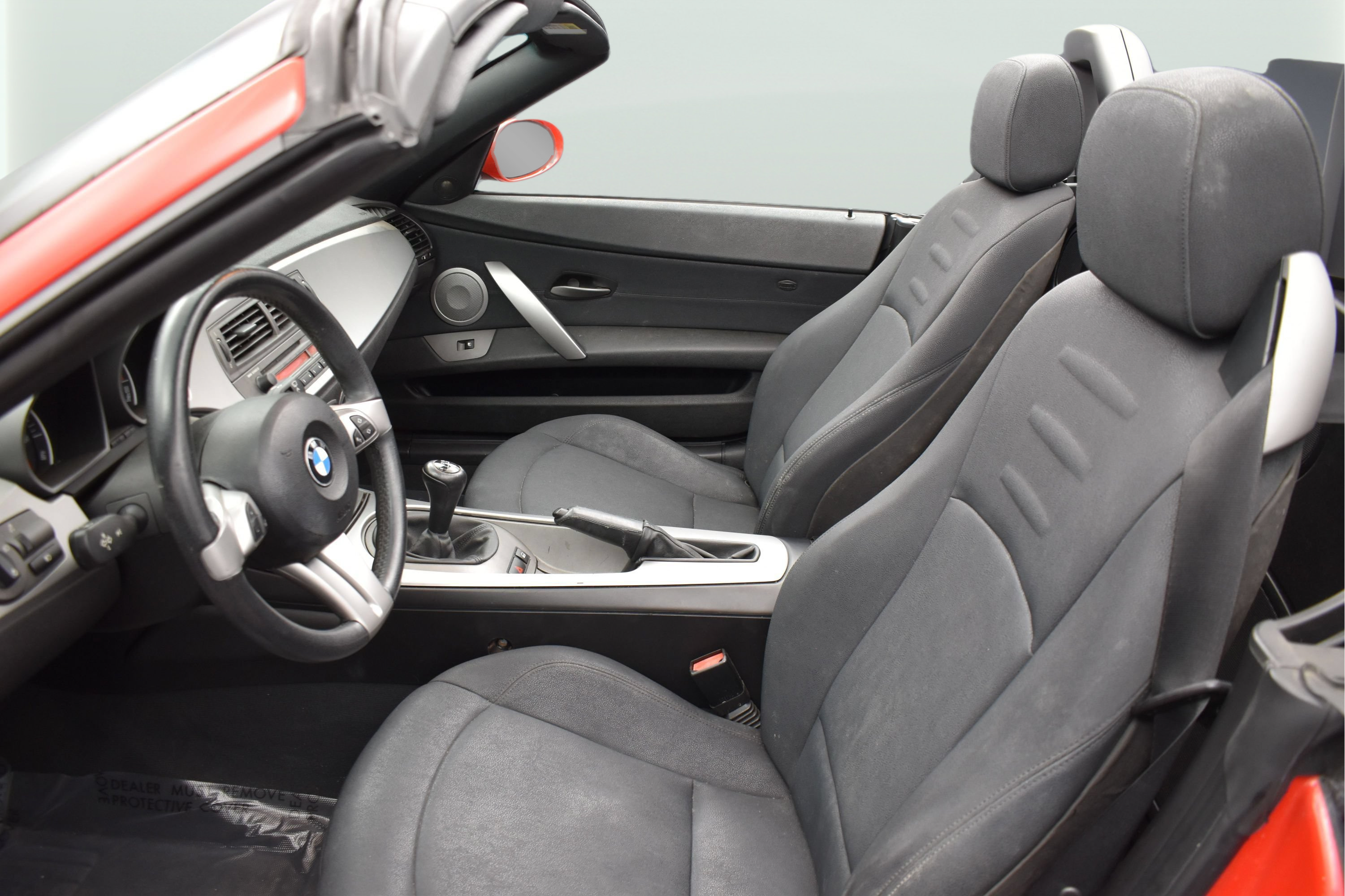 Used 2004 BMW Z4 2.5i RWD image 30