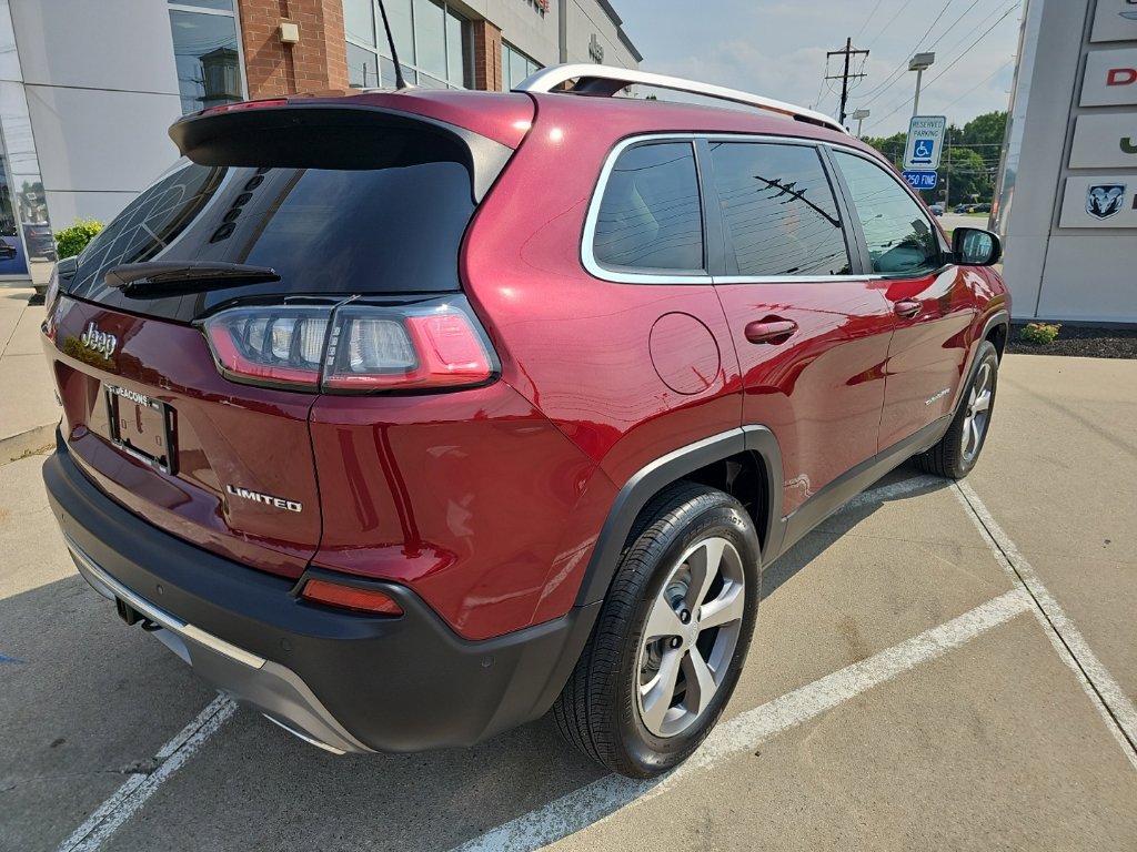 Certified 2021 Jeep Cherokee Limited w/ Elite Package AWD/4WD image 15