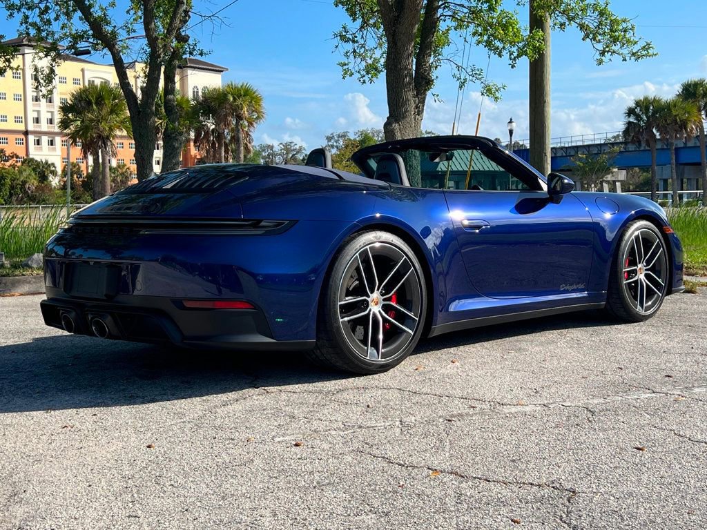 Used 2025 Porsche 911 Carrera GTS image 21