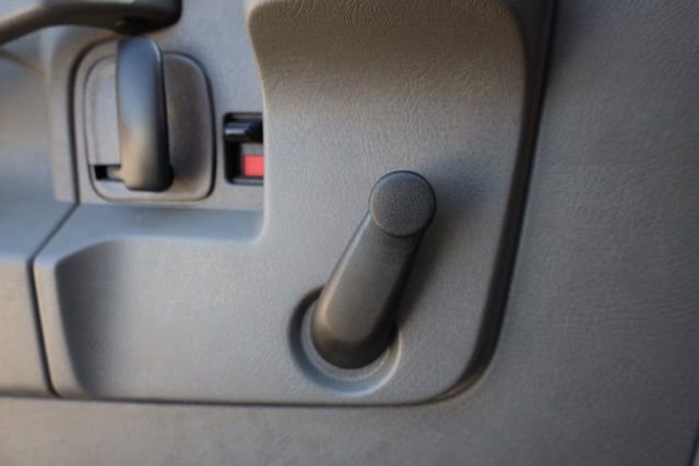 Used 2018 Chevrolet Express 2500 image 15