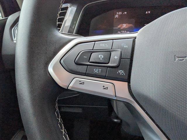 Used 2024 Volkswagen Tiguan SE w/ Panoramic Sunroof Package AWD/4WD image 30