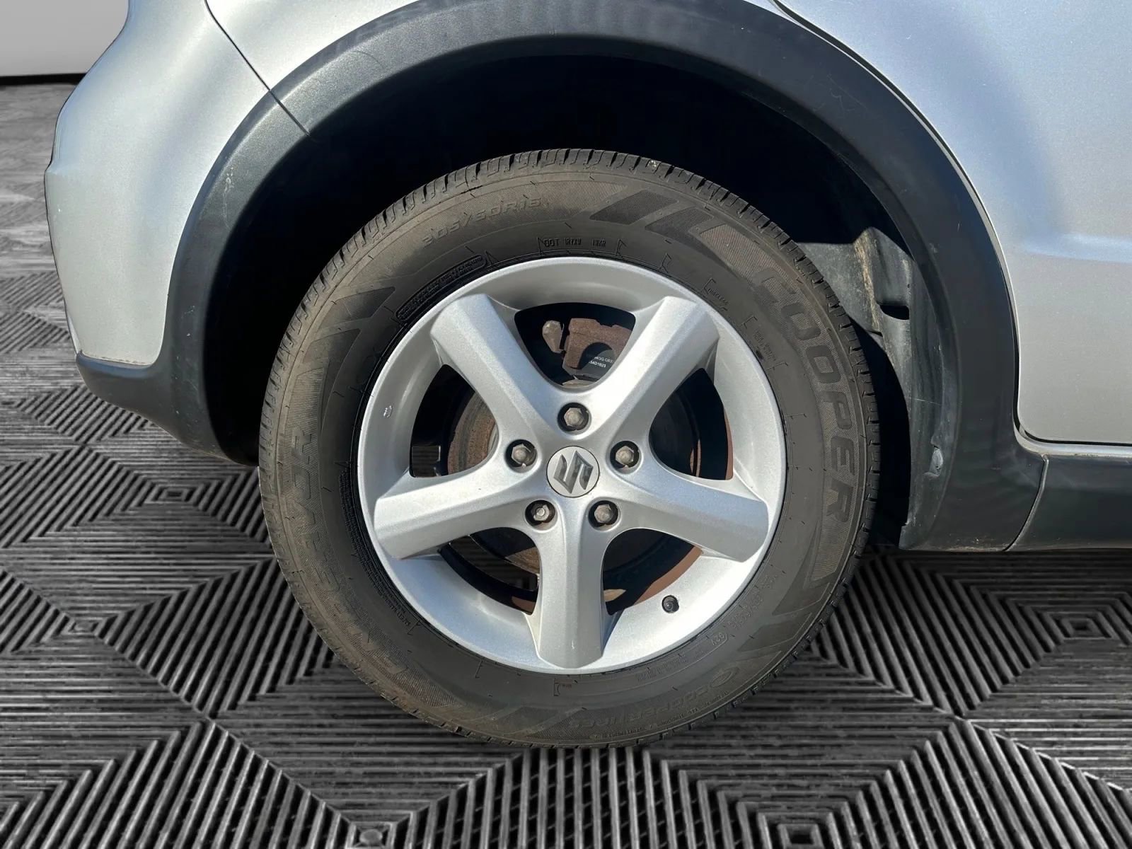 Used 2008 Suzuki SX4 AWD Hatchback w/ Touring Pkg image 16