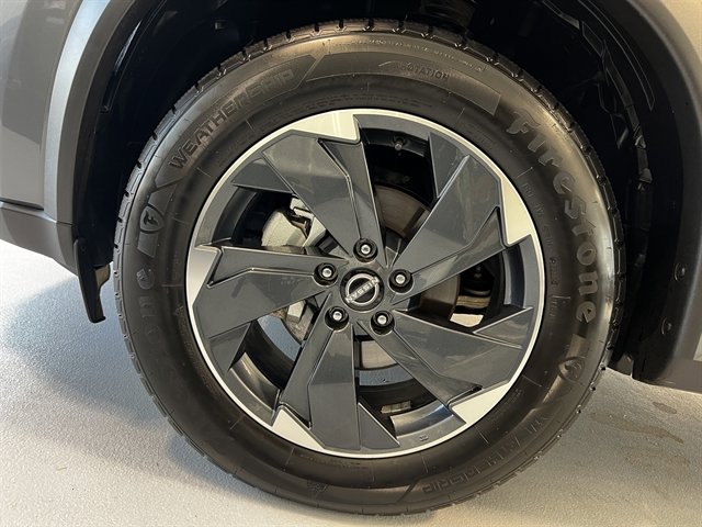 Used 2024 Nissan Rogue SV image 46