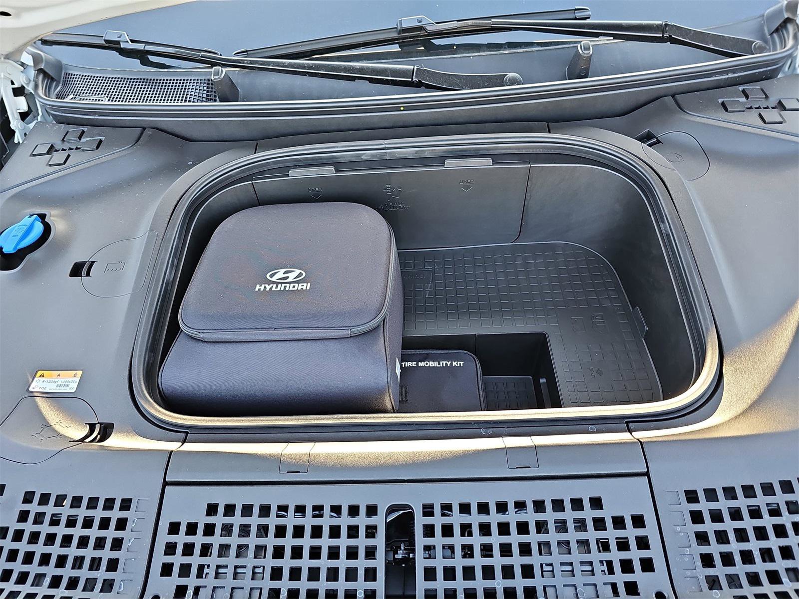 New 2026 Hyundai Ioniq 9 Calligraphy image 39