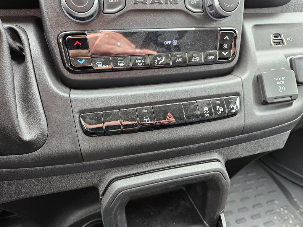 Used 2025 RAM ProMaster 2500 w/ Quick Order Package 22G SLT FWD image 25