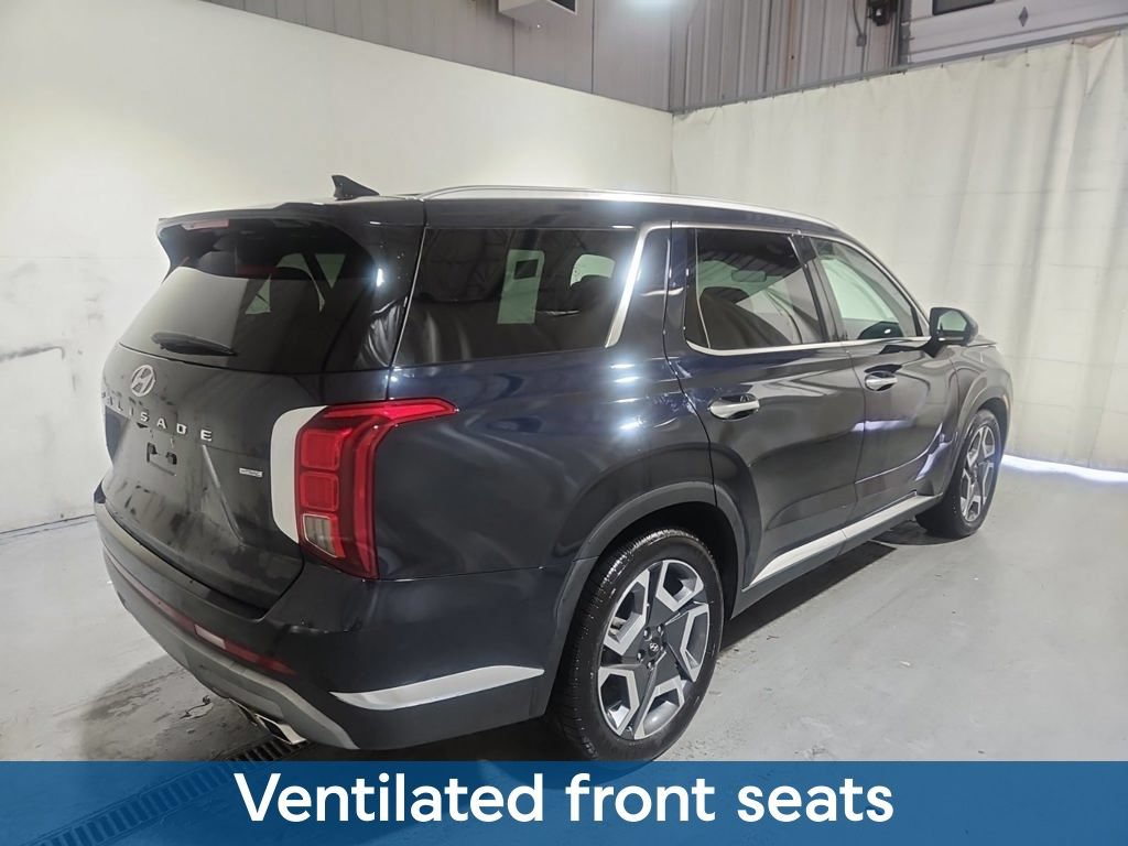 Used 2024 Hyundai Palisade Limited AWD/4WD image 16
