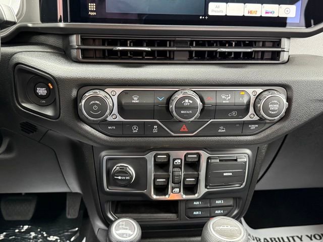 New 2026 Jeep Gladiator Sport image 21