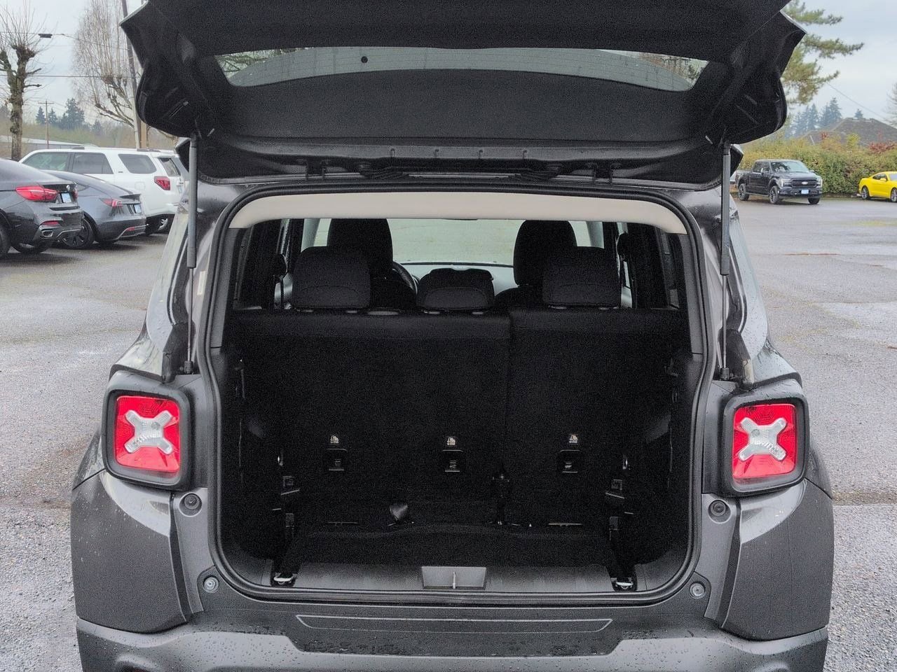 Used 2020 Jeep Renegade Sport w/ Sport Appearance Group image 26